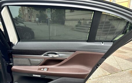 BMW 7 серия, 2017 год, 3 790 000 рублей, 19 фотография