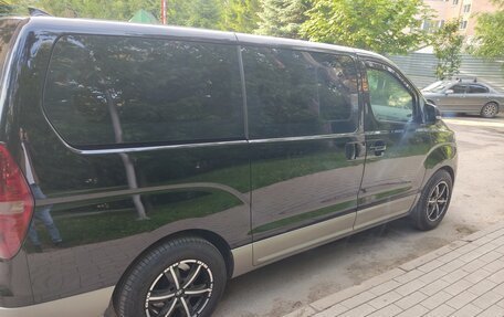 Hyundai H-1 II рестайлинг, 2019 год, 2 450 000 рублей, 4 фотография