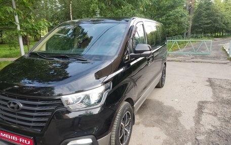 Hyundai H-1 II рестайлинг, 2019 год, 2 450 000 рублей, 6 фотография