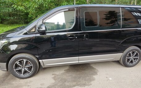 Hyundai H-1 II рестайлинг, 2019 год, 2 450 000 рублей, 7 фотография