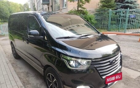 Hyundai H-1 II рестайлинг, 2019 год, 2 450 000 рублей, 15 фотография