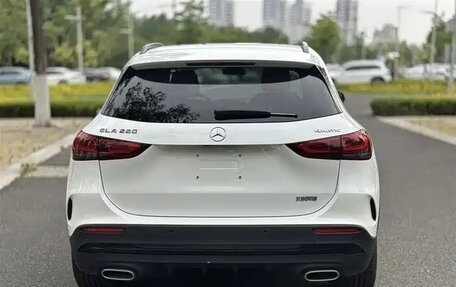 Mercedes-Benz GLA, 2022 год, 2 700 000 рублей, 3 фотография