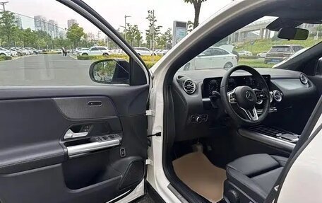 Mercedes-Benz GLA, 2022 год, 2 700 000 рублей, 11 фотография