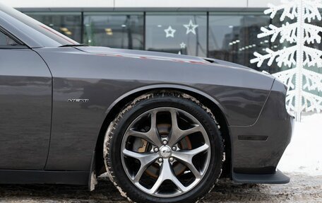 Dodge Challenger III рестайлинг 2, 2016 год, 4 850 000 рублей, 10 фотография