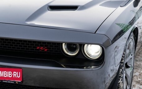 Dodge Challenger III рестайлинг 2, 2016 год, 4 850 000 рублей, 9 фотография