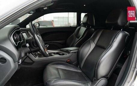 Dodge Challenger III рестайлинг 2, 2016 год, 4 850 000 рублей, 22 фотография