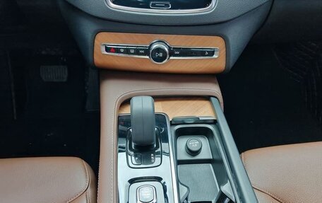 Volvo XC90 II рестайлинг, 2022 год, 4 257 000 рублей, 14 фотография