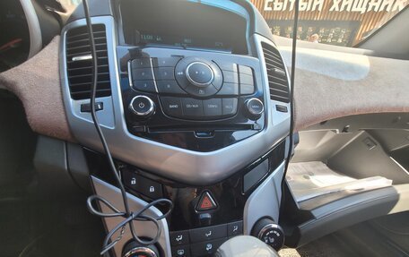 Chevrolet Cruze II, 2010 год, 525 000 рублей, 15 фотография