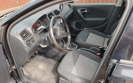 Volkswagen Polo VI (EU Market), 2011 год, 750 000 рублей, 3 фотография