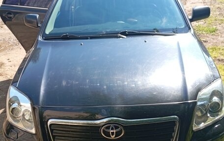 Toyota Avensis III рестайлинг, 2004 год, 600 000 рублей, 3 фотография