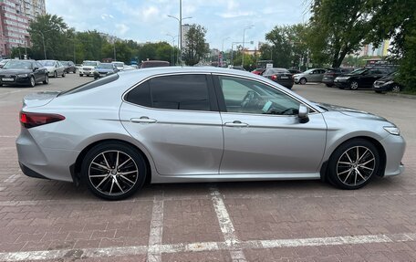 Toyota Camry, 2019 год, 2 750 000 рублей, 3 фотография