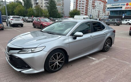 Toyota Camry, 2019 год, 2 750 000 рублей, 6 фотография