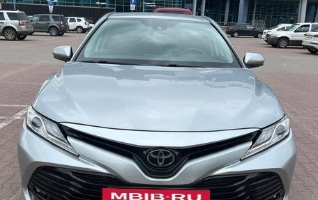 Toyota Camry, 2019 год, 2 750 000 рублей, 5 фотография