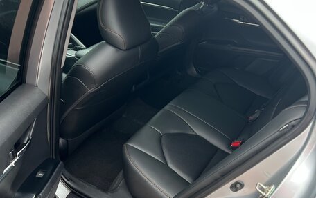 Toyota Camry, 2019 год, 2 750 000 рублей, 14 фотография