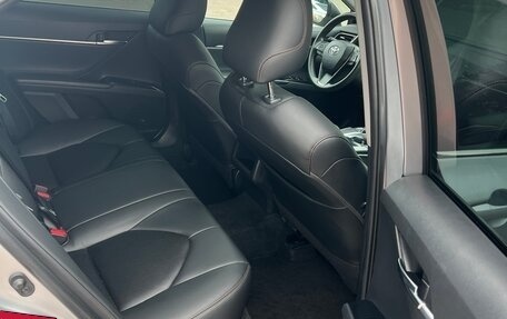 Toyota Camry, 2019 год, 2 750 000 рублей, 16 фотография