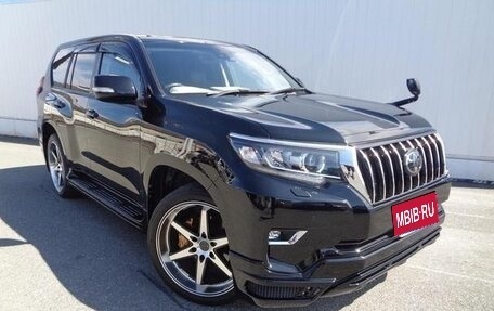 Toyota Land Cruiser Prado 150 рестайлинг 2, 2022 год, 3 350 000 рублей, 3 фотография