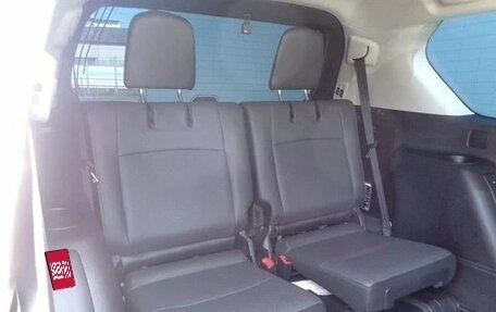 Toyota Land Cruiser Prado 150 рестайлинг 2, 2022 год, 3 350 000 рублей, 39 фотография