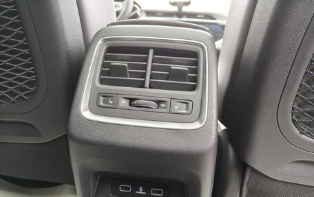 Geely Atlas, 2022 год, 1 900 000 рублей, 22 фотография