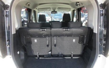 Toyota Roomy I, 2022 год, 972 000 рублей, 4 фотография