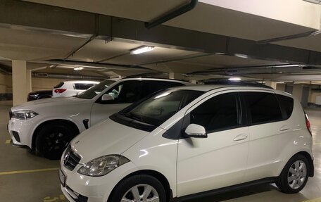 Mercedes-Benz A-Класс, 2012 год, 900 000 рублей, 4 фотография
