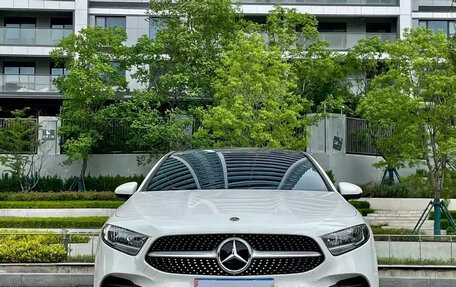 Mercedes-Benz A-Класс, 2021 год, 1 700 000 рублей, 2 фотография