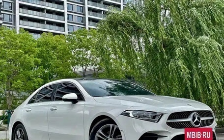 Mercedes-Benz A-Класс, 2021 год, 1 700 000 рублей, 3 фотография
