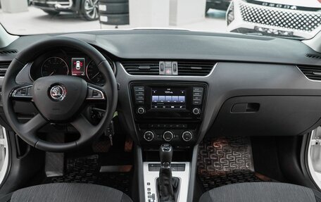 Skoda Octavia, 2015 год, 999 000 рублей, 9 фотография