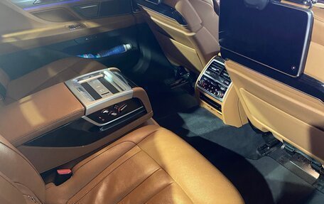 BMW 7 серия, 2019 год, 6 000 000 рублей, 5 фотография