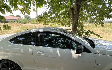 Mercedes-Benz C-Класс, 2011 год, 980 000 рублей, 7 фотография