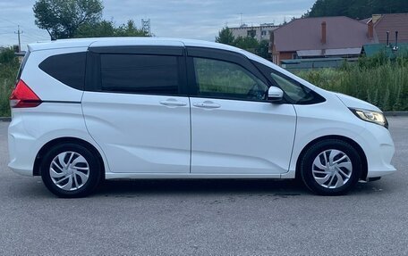 Honda Freed II, 2019 год, 1 800 000 рублей, 2 фотография