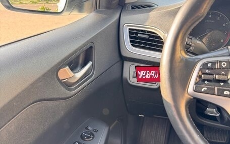 Hyundai Solaris II рестайлинг, 2020 год, 1 200 000 рублей, 11 фотография
