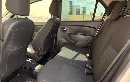 Renault Logan II, 2017 год, 714 000 рублей, 21 фотография