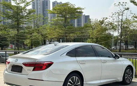Honda Inspire, 2022 год, 1 900 000 рублей, 9 фотография