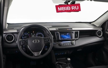 Toyota RAV4, 2019 год, 2 768 217 рублей, 6 фотография