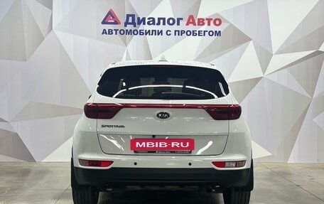 KIA Sportage IV рестайлинг, 2018 год, 1 790 000 рублей, 5 фотография