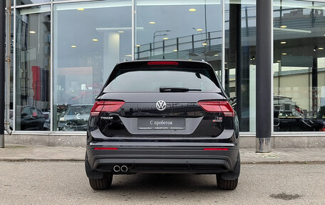 Volkswagen Tiguan II, 2017 год, 1 695 000 рублей, 4 фотография