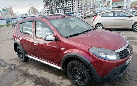 Renault Sandero II рестайлинг, 2013 год, 670 000 рублей, 2 фотография