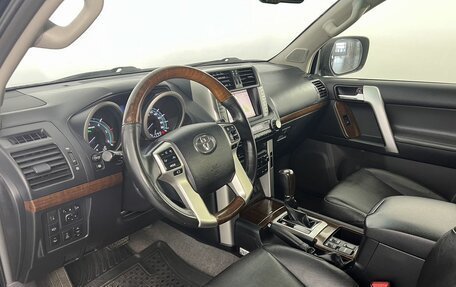 Toyota Land Cruiser Prado 150 рестайлинг 2, 2013 год, 2 785 000 рублей, 17 фотография
