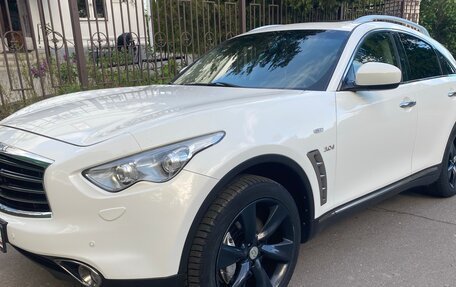 Infiniti QX70, 2013 год, 1 690 000 рублей, 2 фотография
