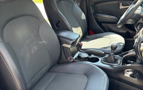 Hyundai ix35 I рестайлинг, 2011 год, 1 100 000 рублей, 15 фотография
