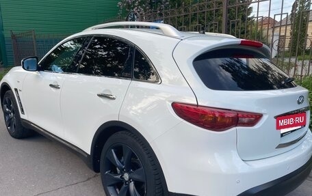 Infiniti QX70, 2013 год, 1 690 000 рублей, 4 фотография