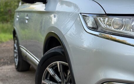 Mitsubishi Outlander III рестайлинг 3, 2017 год, 1 890 000 рублей, 35 фотография