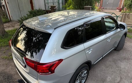 Mitsubishi Outlander III рестайлинг 3, 2017 год, 1 890 000 рублей, 39 фотография