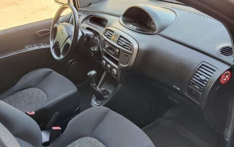 Hyundai Matrix I рестайлинг, 2002 год, 350 000 рублей, 21 фотография