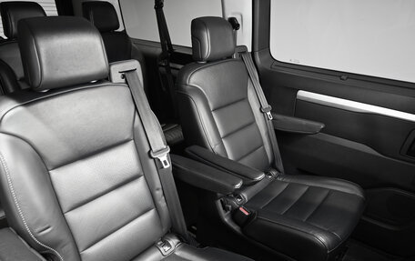 Peugeot Traveller I, 2019 год, 2 895 000 рублей, 16 фотография