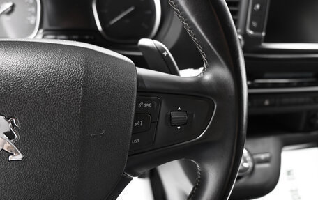 Peugeot Traveller I, 2019 год, 2 895 000 рублей, 25 фотография