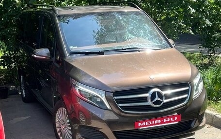 Mercedes-Benz V-Класс, 2015 год, 4 050 000 рублей, 3 фотография