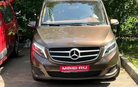 Mercedes-Benz V-Класс, 2015 год, 4 050 000 рублей, 2 фотография