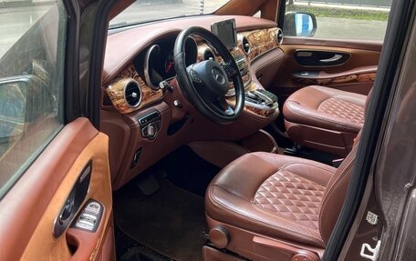 Mercedes-Benz V-Класс, 2015 год, 4 050 000 рублей, 18 фотография