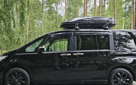 Honda Stepwgn IV, 2015 год, 1 799 000 рублей, 3 фотография
